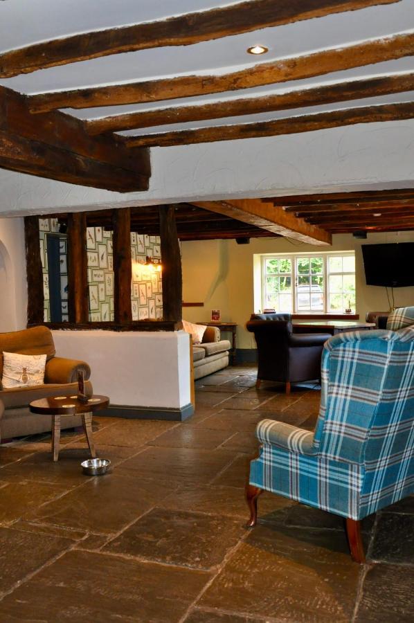 The Hollybush Inn And B&B Priors Marston Esterno foto