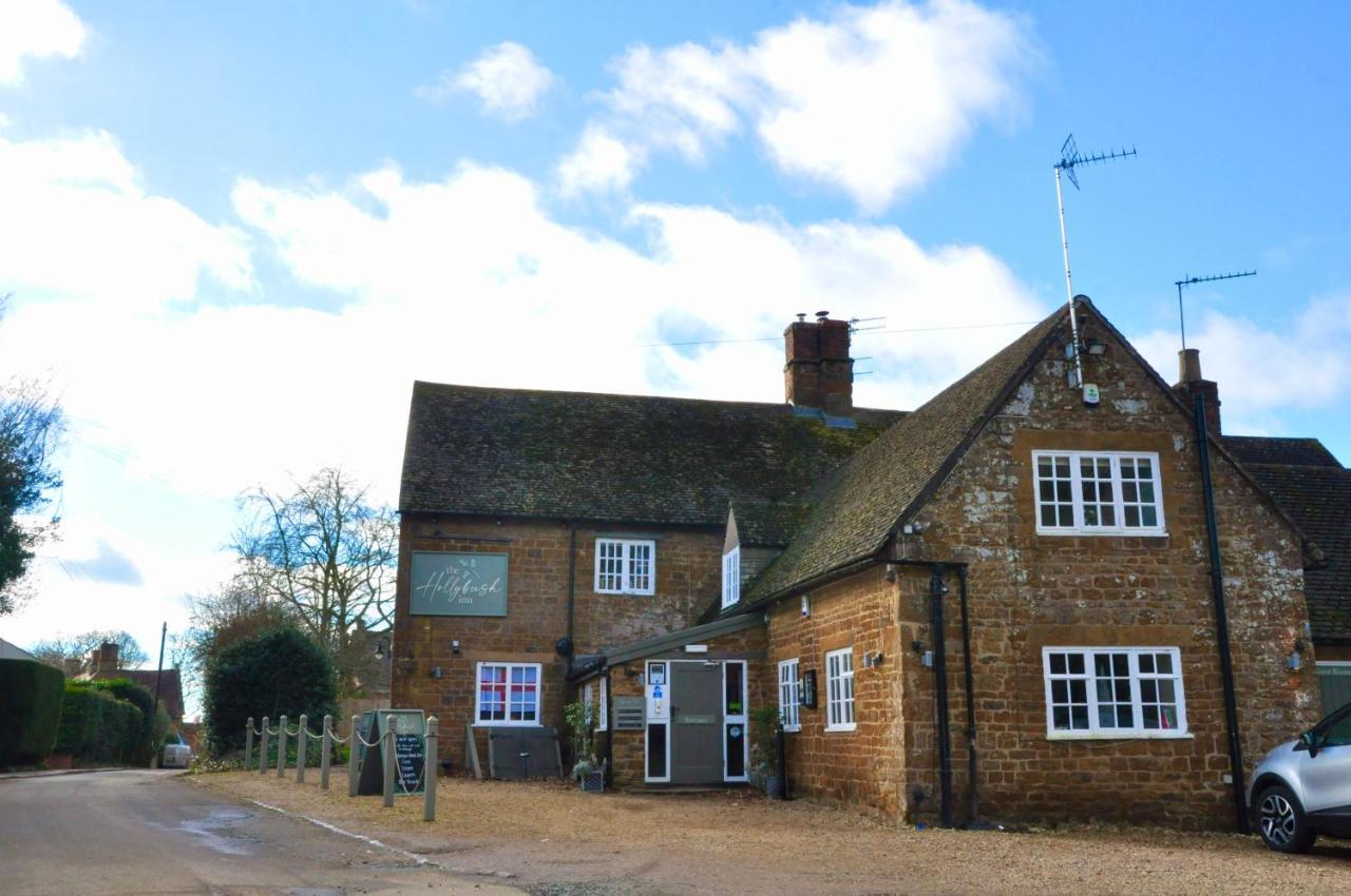 The Hollybush Inn And B&B Priors Marston Esterno foto