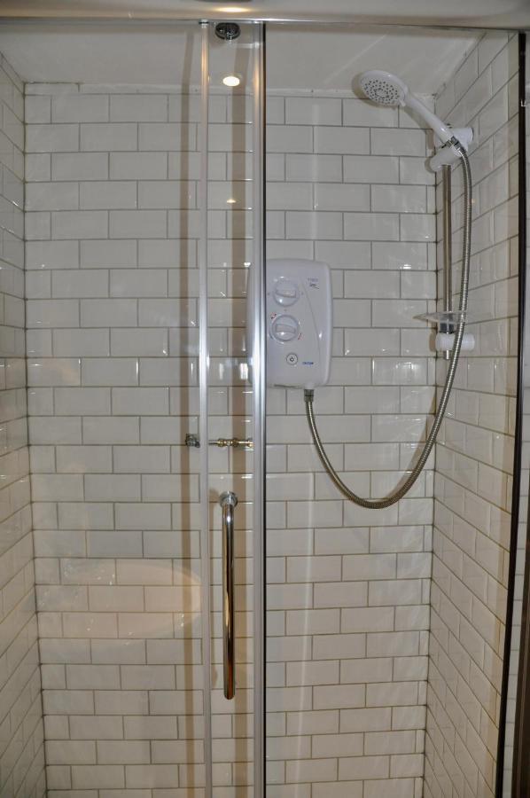 The Hollybush Inn And B&B Priors Marston Esterno foto