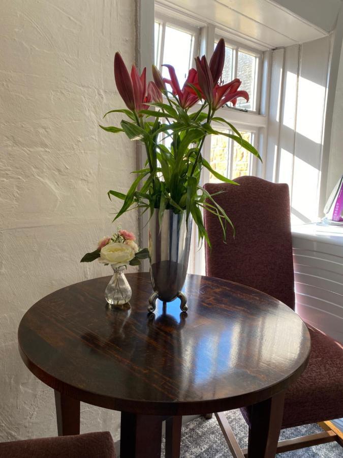 The Hollybush Inn And B&B Priors Marston Esterno foto