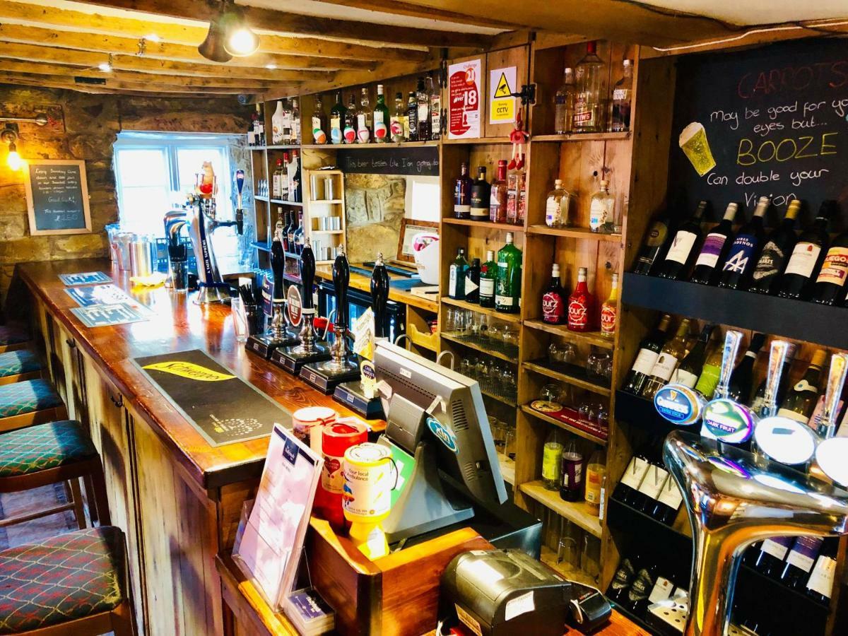 The Hollybush Inn And B&B Priors Marston Esterno foto
