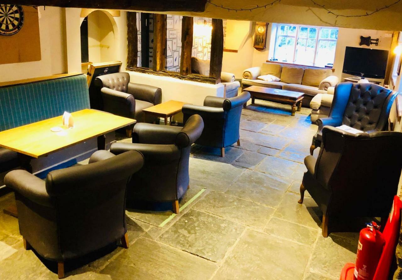 The Hollybush Inn And B&B Priors Marston Esterno foto